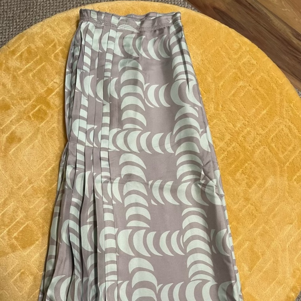 Tory Burch Pleaded 100% Silk Fully Lined Skirt